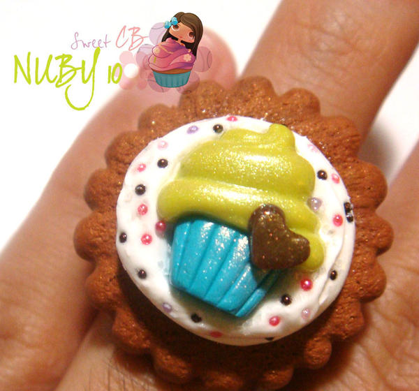 Cupcake on top of cookie -Ring