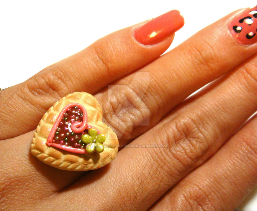Heart Shaped Cookie ring