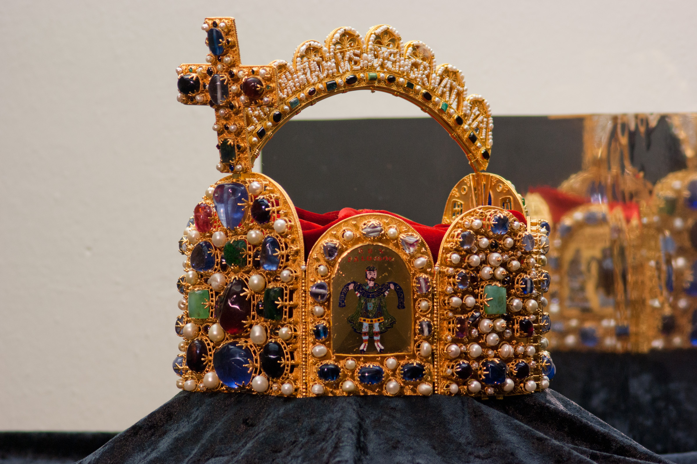 Imperial Crown of the Holy Roman Empire by Louis-de-Bussy on DeviantArt
