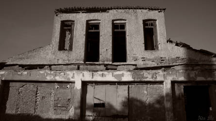 Abandoned Factory by AdaEtahCinatas