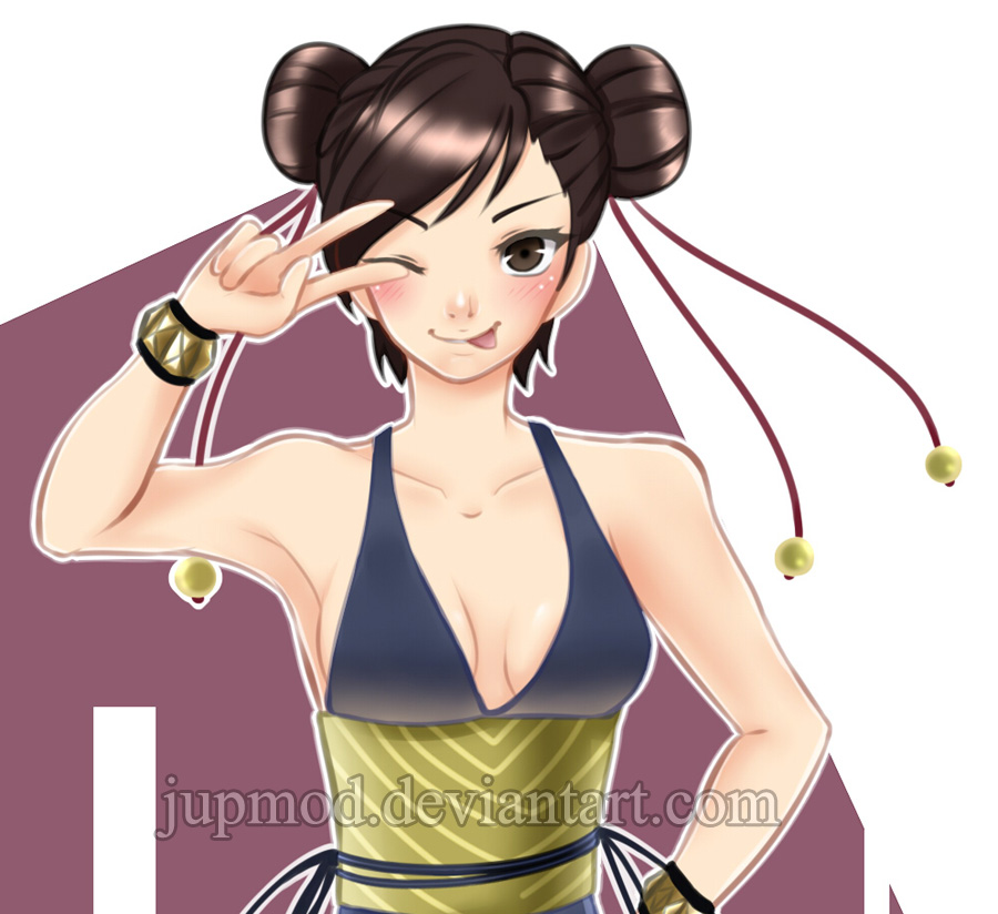 Tenten: Cute Chun-li Cosplay (Close-up)