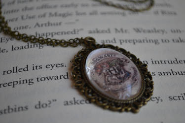 Hogwarts Crest Necklace