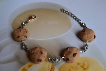 Chocolate Chip Cookie Bracelet