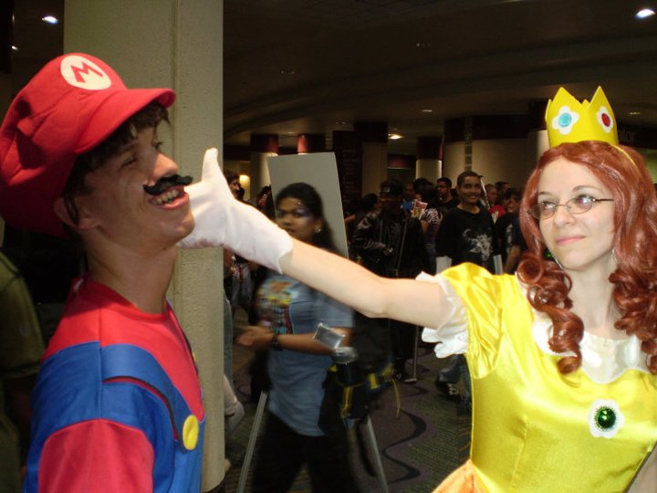 Daisy Slaps Mario Megacon 2011