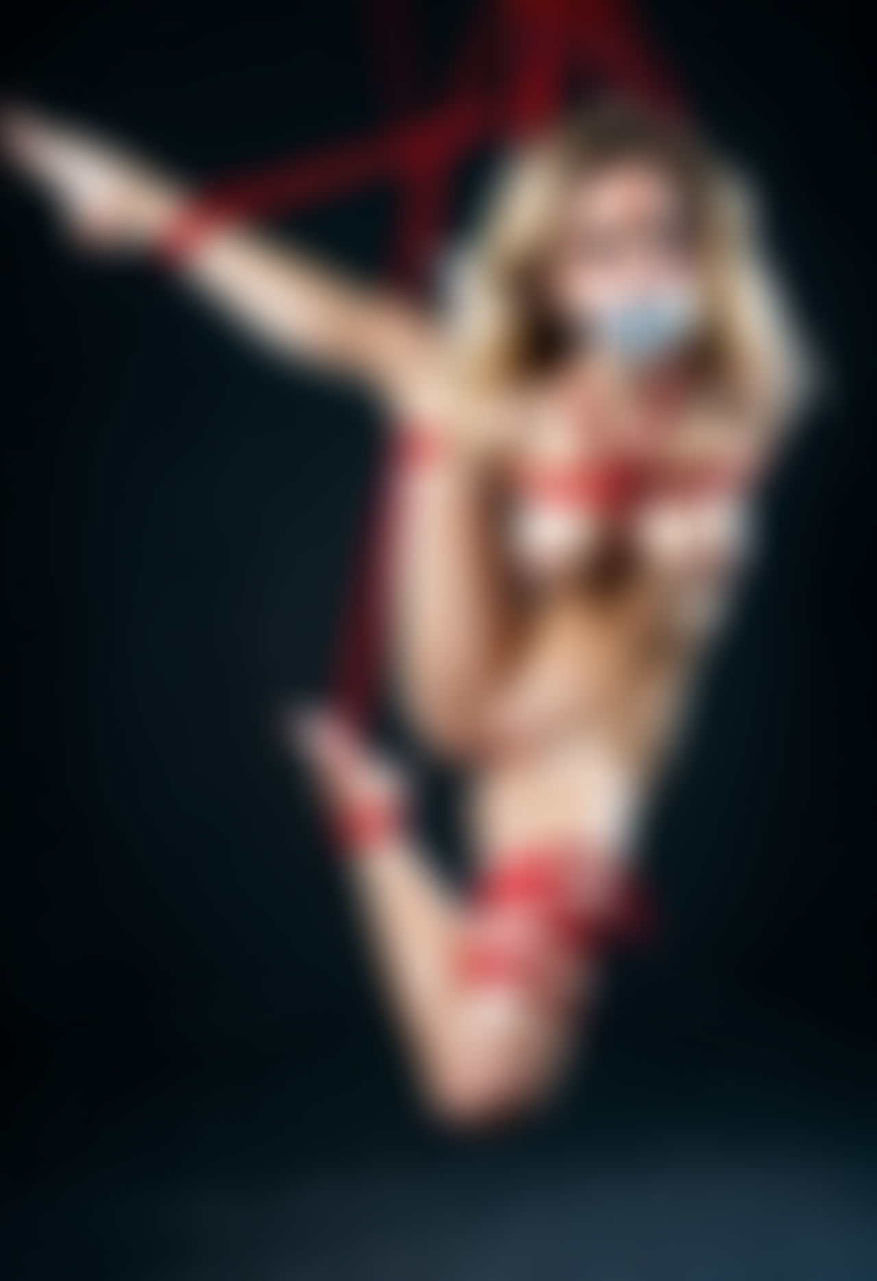 Үлкен қаладағы секс Одри Битони Николь Энистон мен оның сүйіктісін трахает етеді