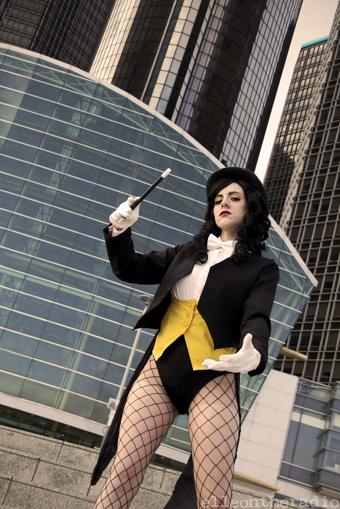 DC Zatanna: Don't Mess With the Magician