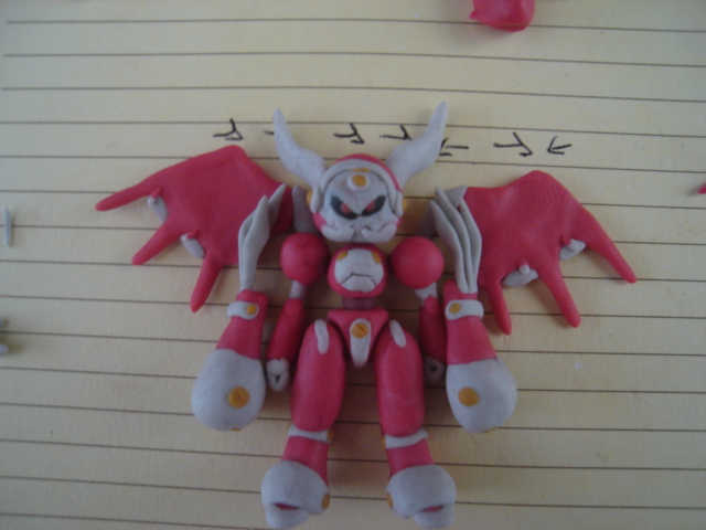 RedRun Medabot en plastilina