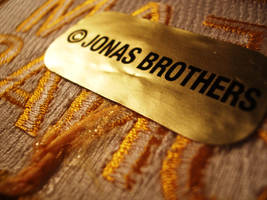-c- JONAS BROTHERS