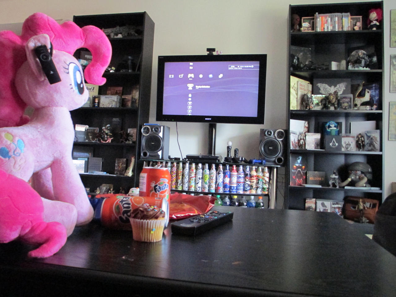 Pinkie Found my Video Games