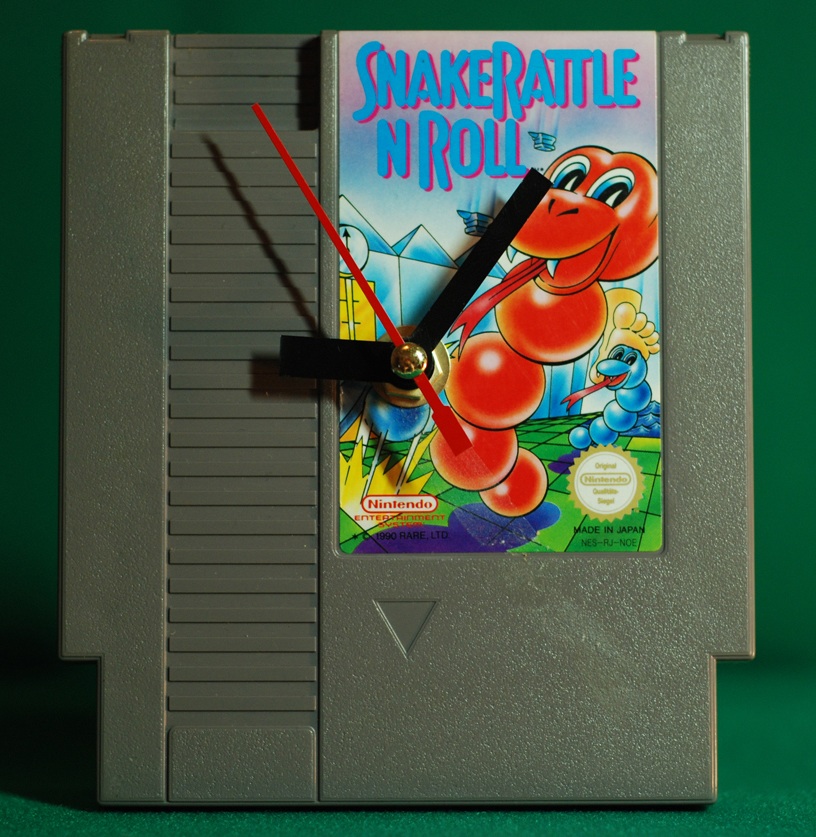 Snake Rattle N Roll NES Cartridge Clock