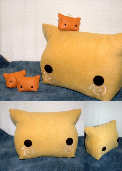 Inari Kitty Pillow