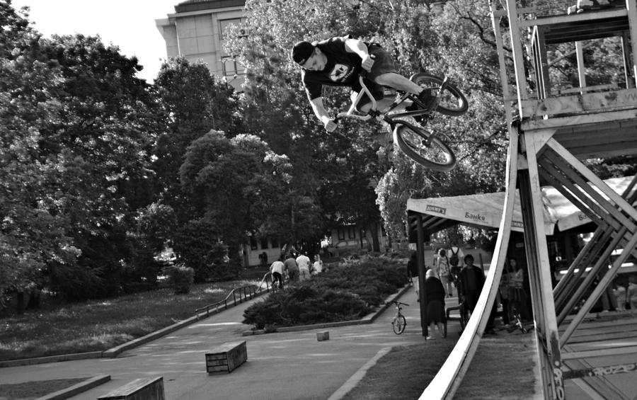bmx by Yamadamichiyo on DeviantArt