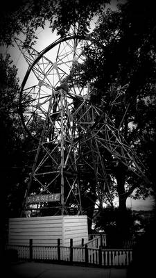 burnt down ferriswheel