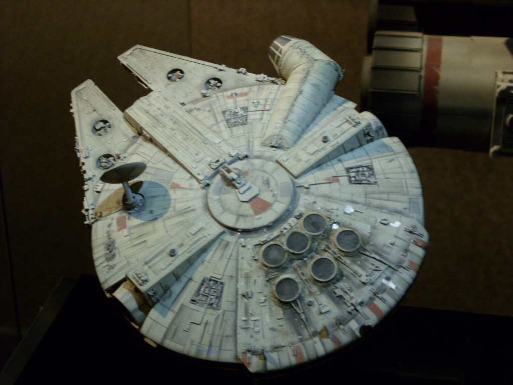 STOCK: Millennium Falcon i