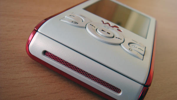 Sony Ericsson w595 front