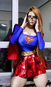 SuperDri - SuperGirl - Adriana Alencar Cosplay