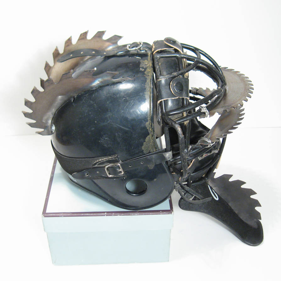 helmet jaspion robot portrait in Wasteland - Playground