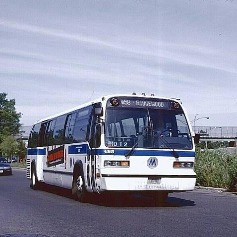 NYCTA 1985 GMC RTS-04 T8J-204 #4085. by ladybird413 on DeviantArt