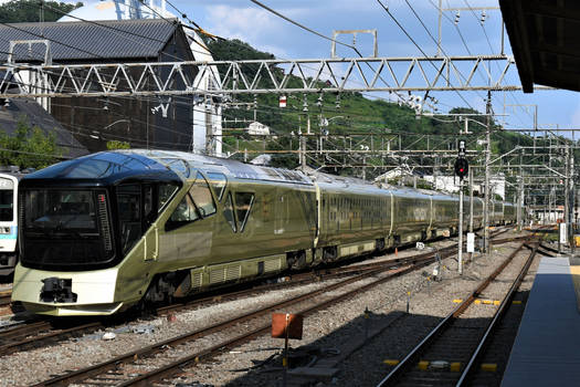 E001 series Train Suite Shiki-shima in Kofu