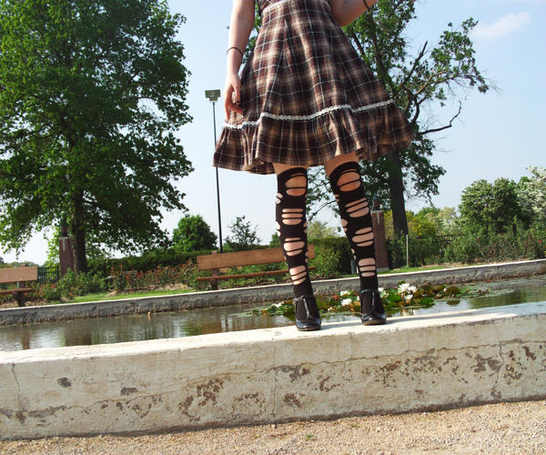 Deviantart Knees knees by pink-knees on DeviantArt