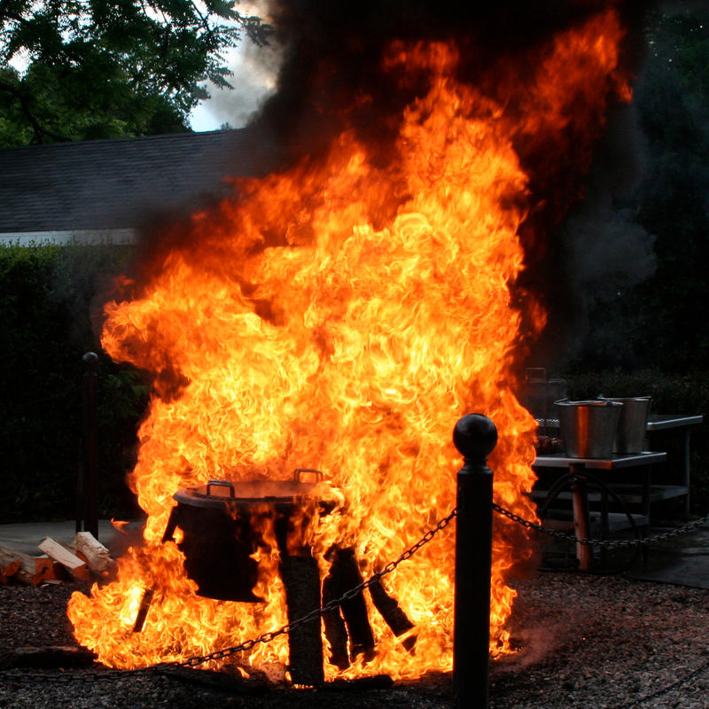 Fire in the hole by ferrhousulfate