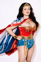 Wonder Woman Lynda Carter Cosplay