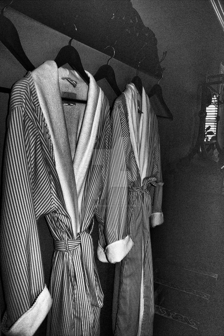 Ghostly robes by DragnRidr85 on DeviantArt