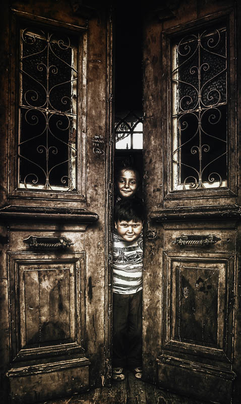 kids in door