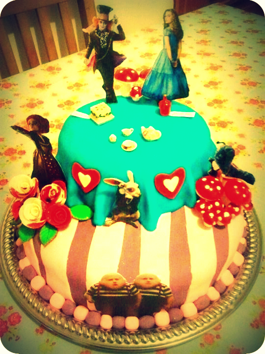 ~Alice in Wonderland Cake~