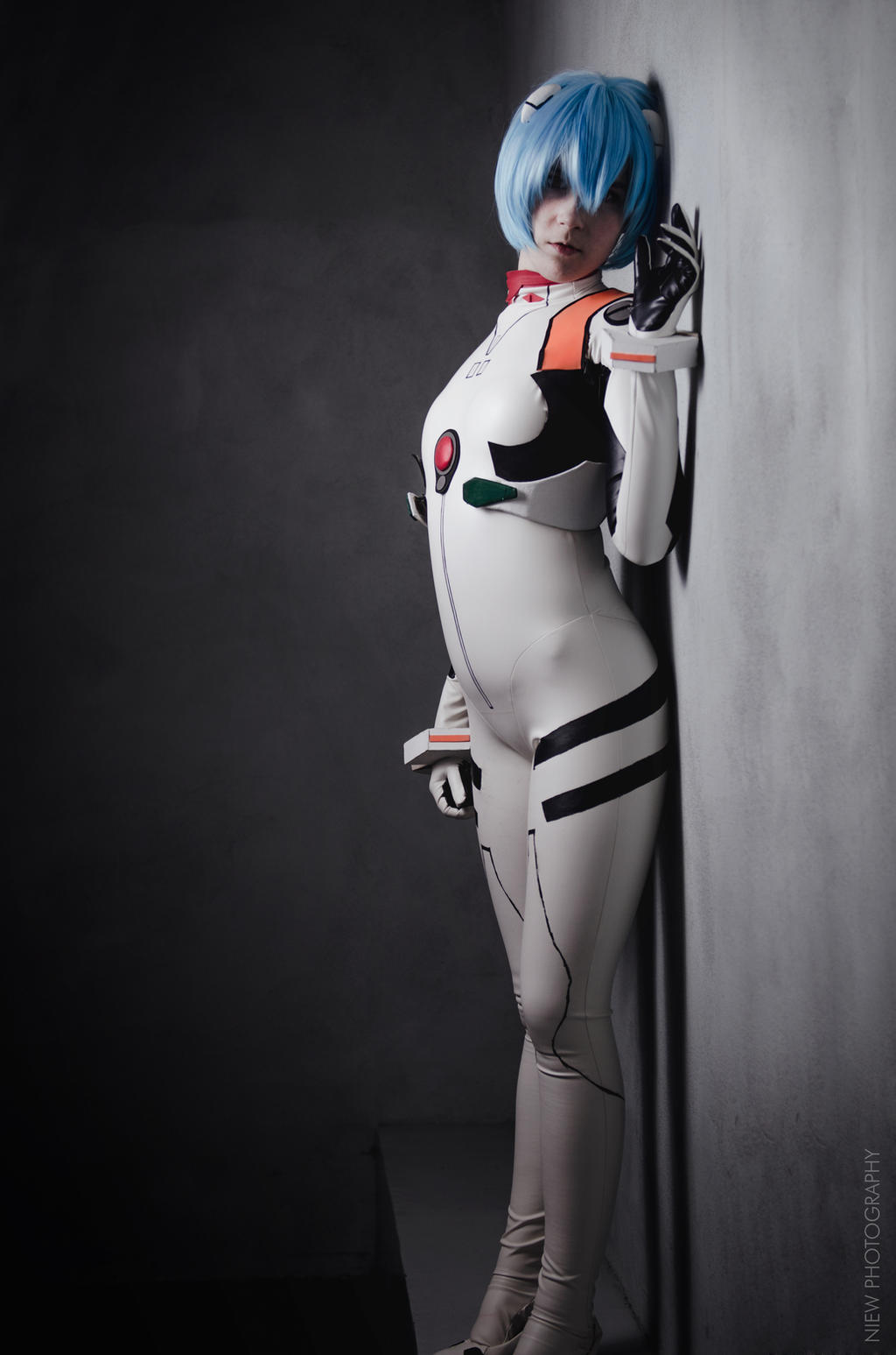 Rei Ayanami - Leaning