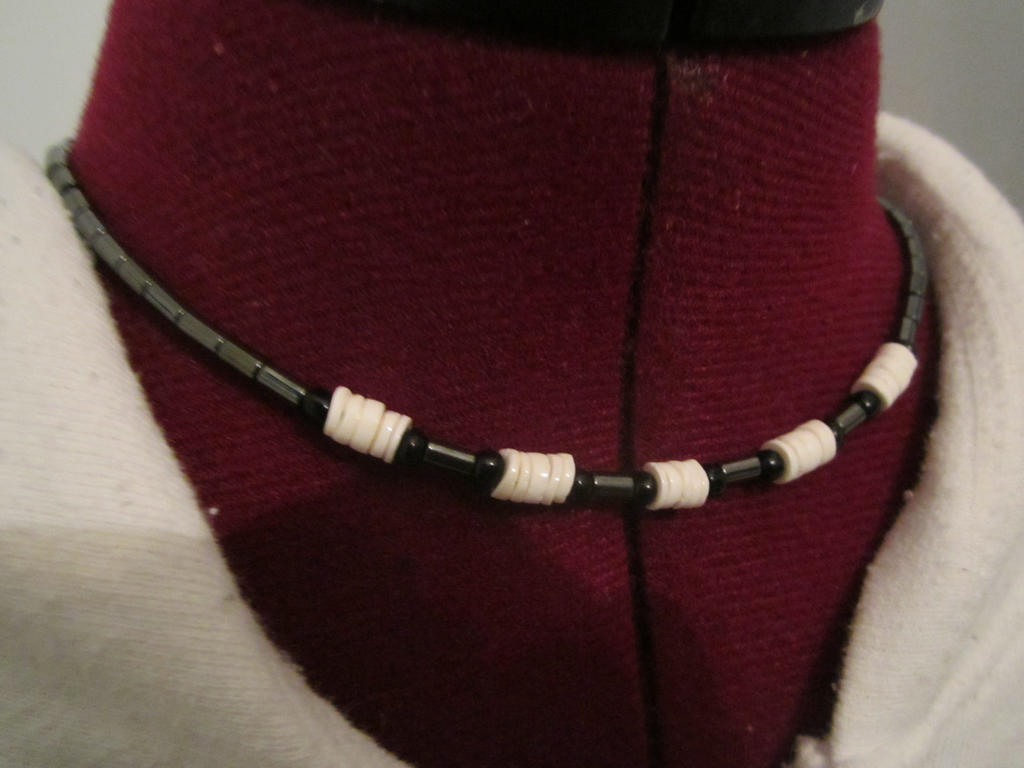 Earring Assassin Assassin's Creed II Ezio Auditore Necklace by SnowBunnyStudios on ...