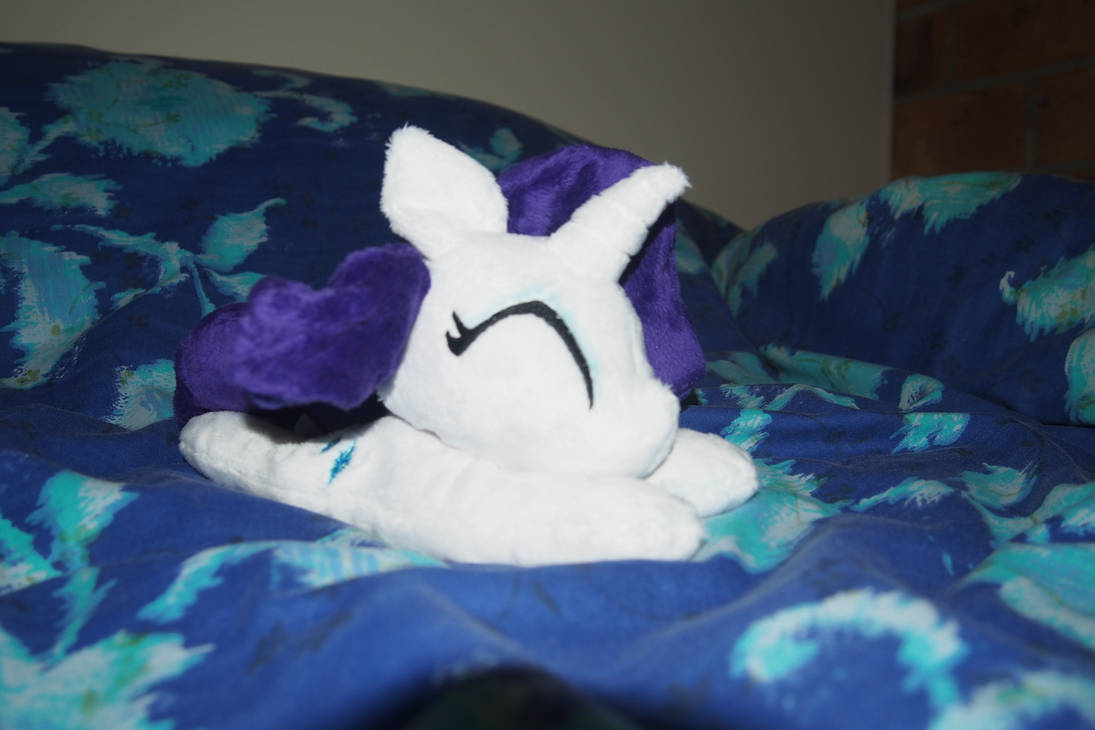 Mini Rarity being Comfortable by Dynasty-Dawn on DeviantArt