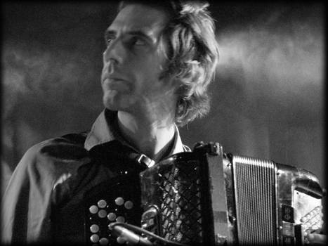 accordion DAAU