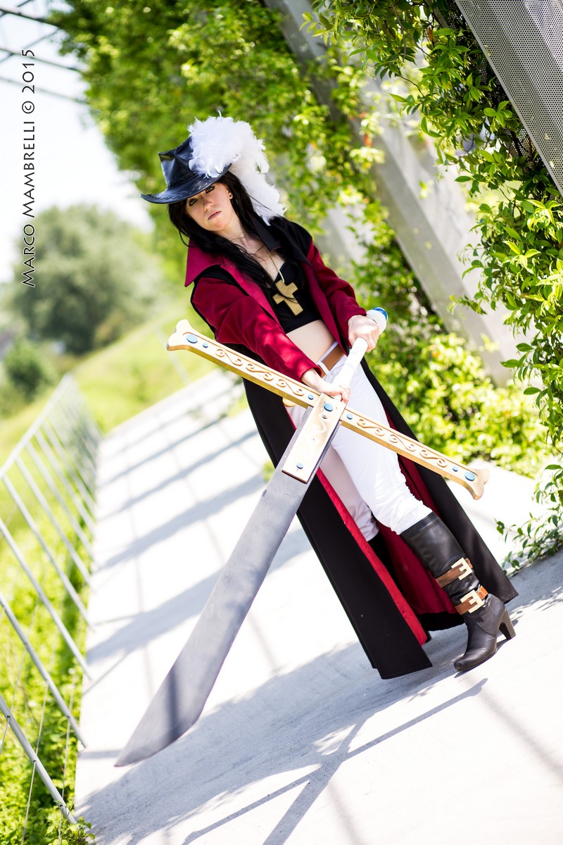 Lady Dracule Mihawk VI