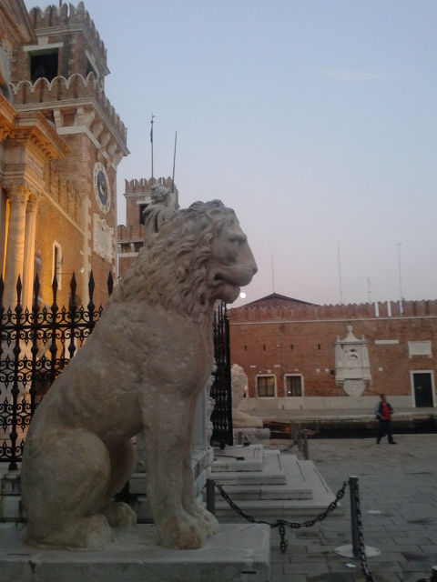 venitian lion eating the tiny moon