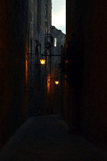 Narrow Street 1