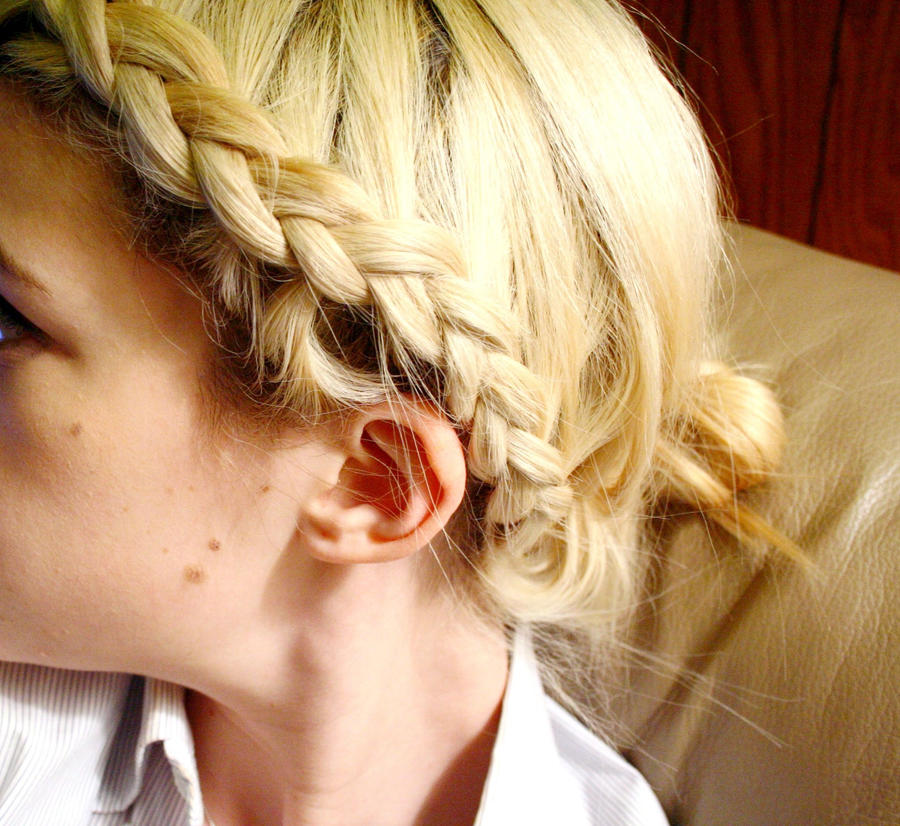 Switch Back Braid Switch braid by blahhhkaren on DeviantArt