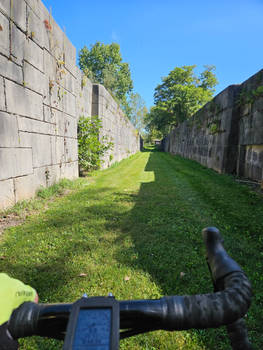 In The Erie Canal Locks Fall 2023 Pivot Vault