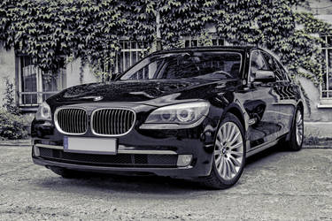 BMW 7 F01 by Abrimaal