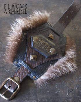 Dwarf Fox Armband