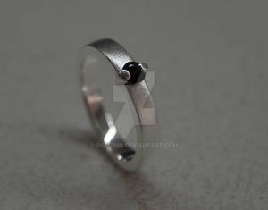 Garnet solitaire