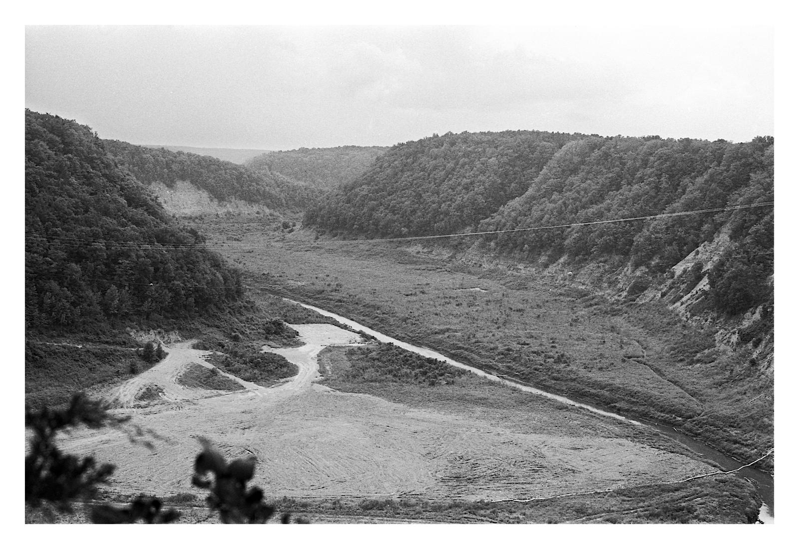 2022-231 Cloudy and bright - behind the dam