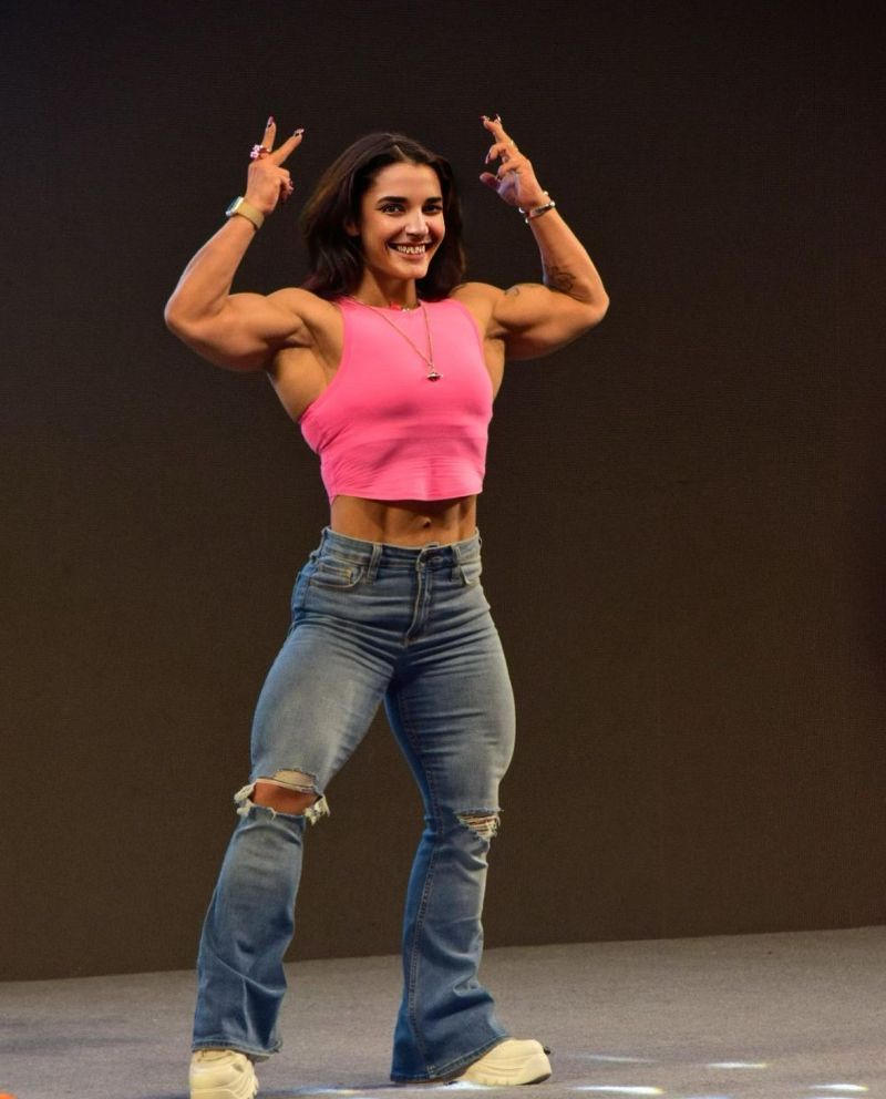 Muscular Model 7 by brettbullard on DeviantArt