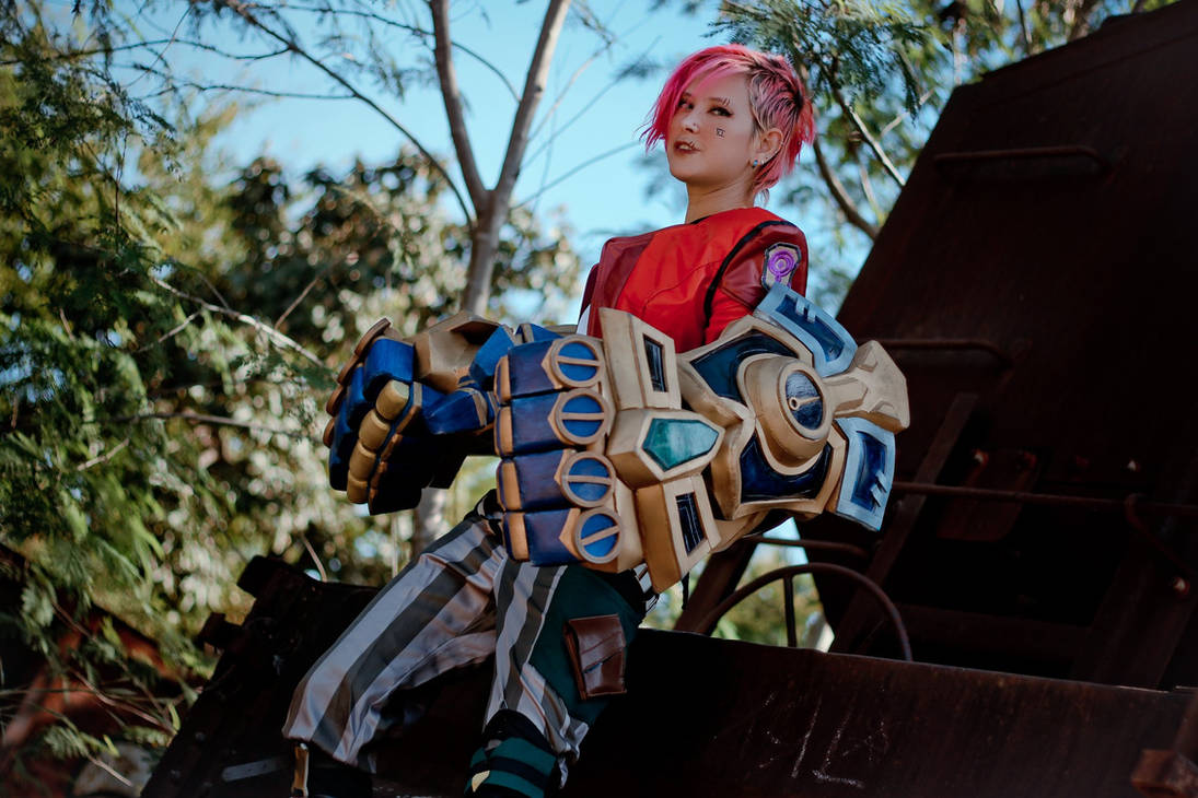 VI - Arcane LOL Cosplay III by rizzyun on DeviantArt