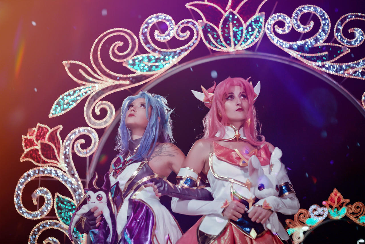 Akali and Kai'Sa Star Guardian Cosplay III by rizzyun on DeviantArt