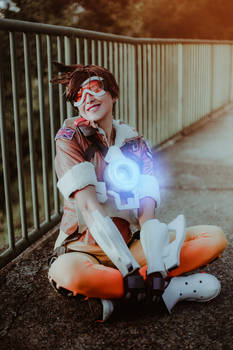 Tracer - Overwatch Cosplay