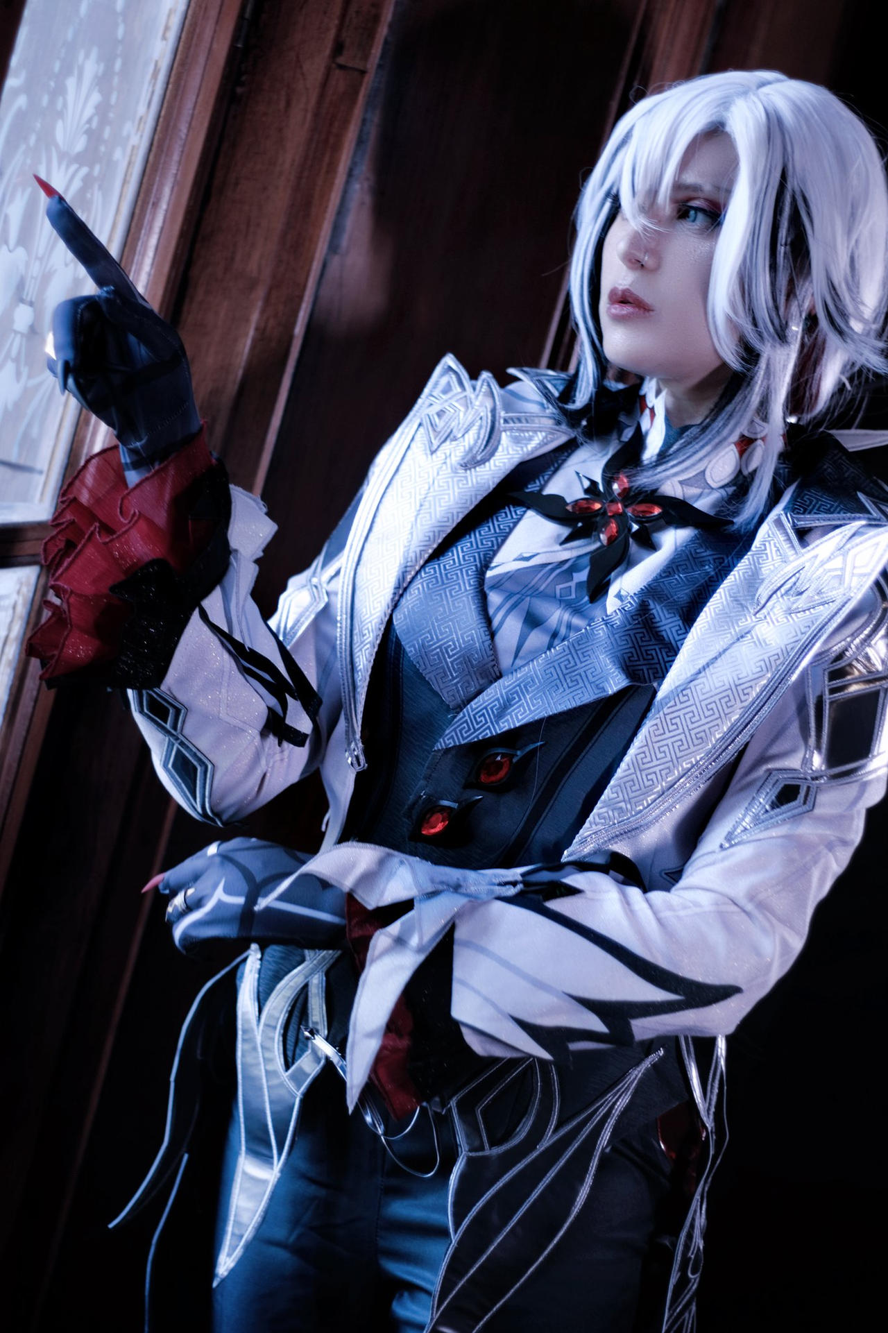 Arlecchino - Genshin Impact Cosplay by rizzyun on DeviantArt