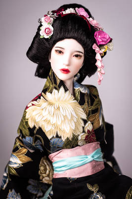 Geisha hairdo in FID size