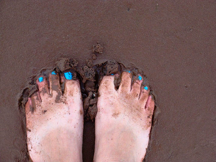 muddy feet