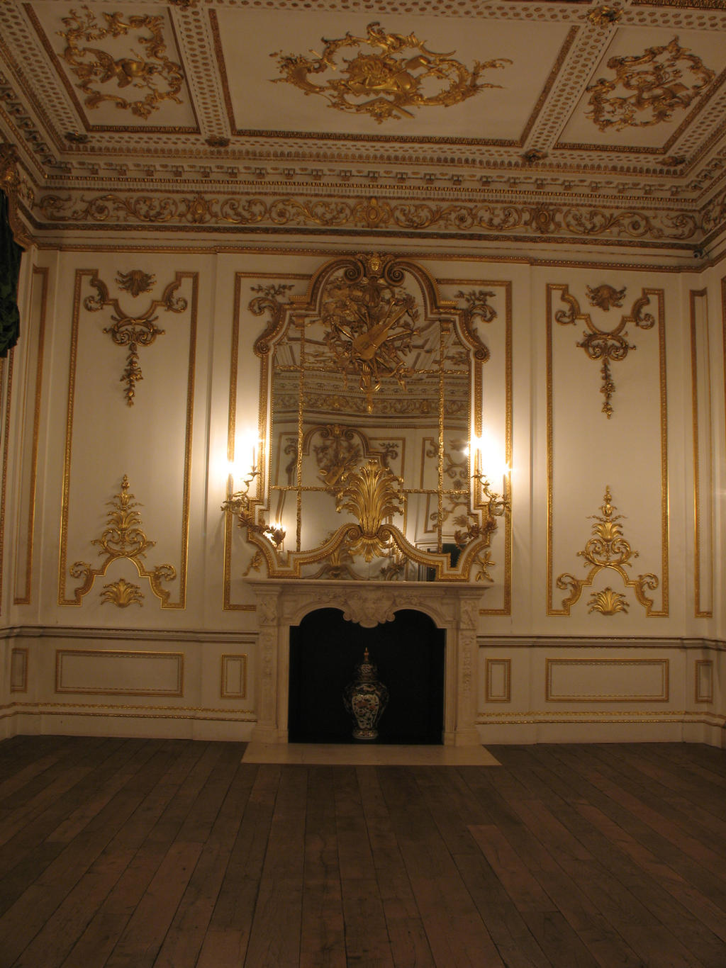 Baroque room 4